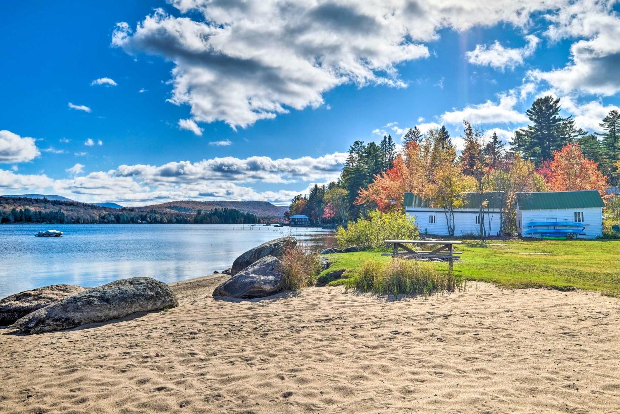 Lake Pleasant Cabin On 3 Acres With Kayaks And Beach! Εξωτερικό φωτογραφία