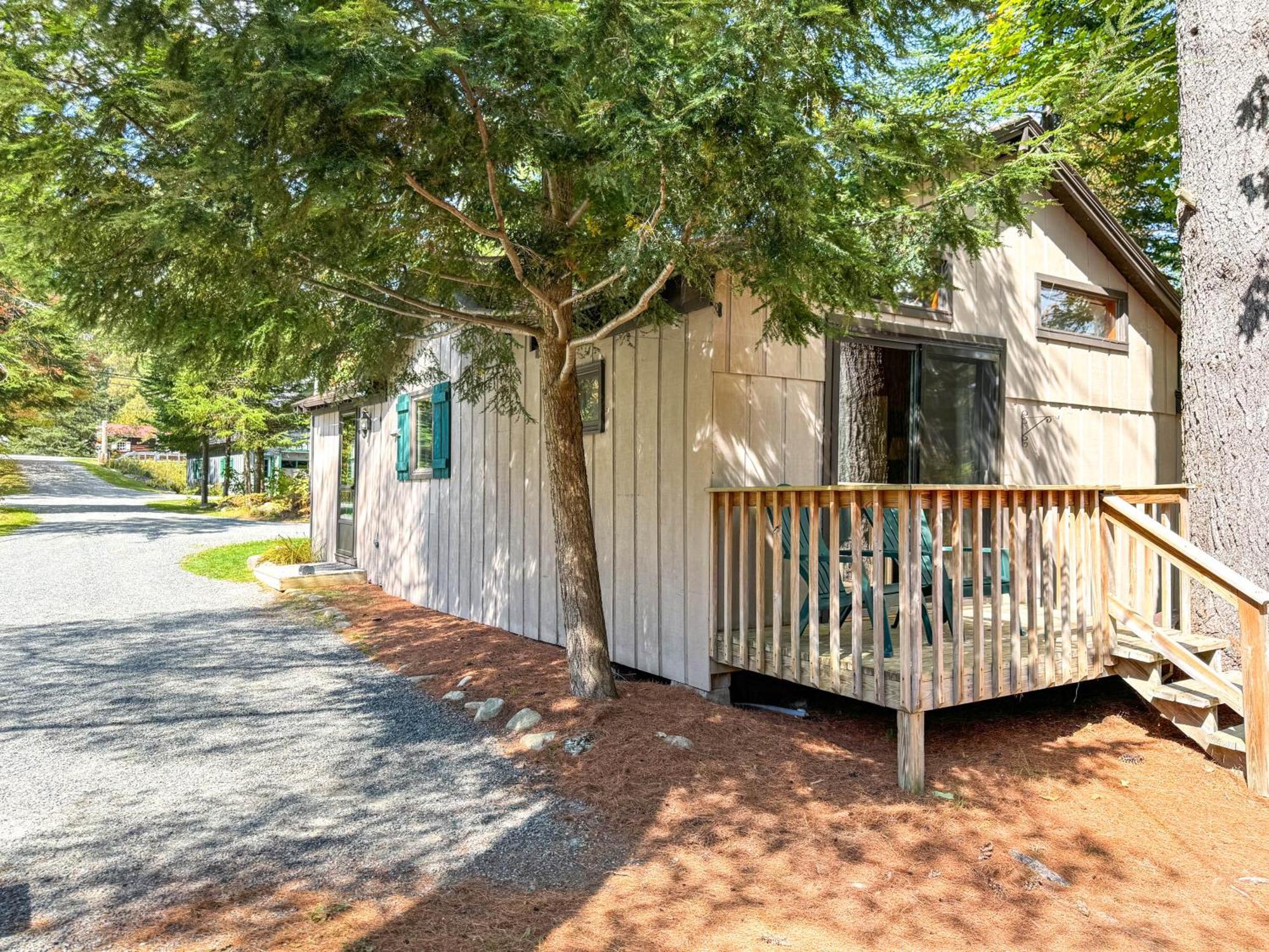 Lake Pleasant Cabin On 3 Acres With Kayaks And Beach! Εξωτερικό φωτογραφία