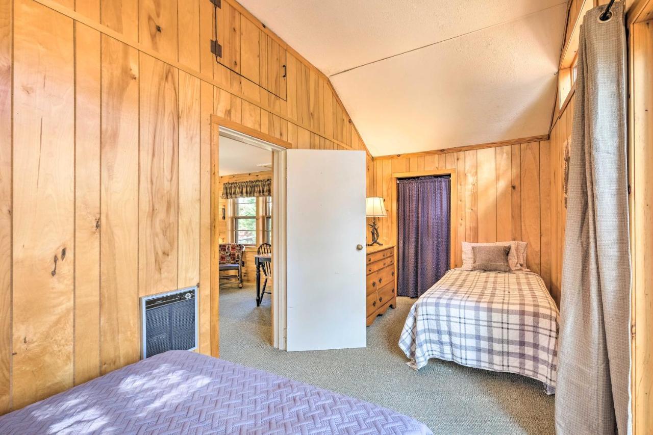 Lake Pleasant Cabin On 3 Acres With Kayaks And Beach! Εξωτερικό φωτογραφία