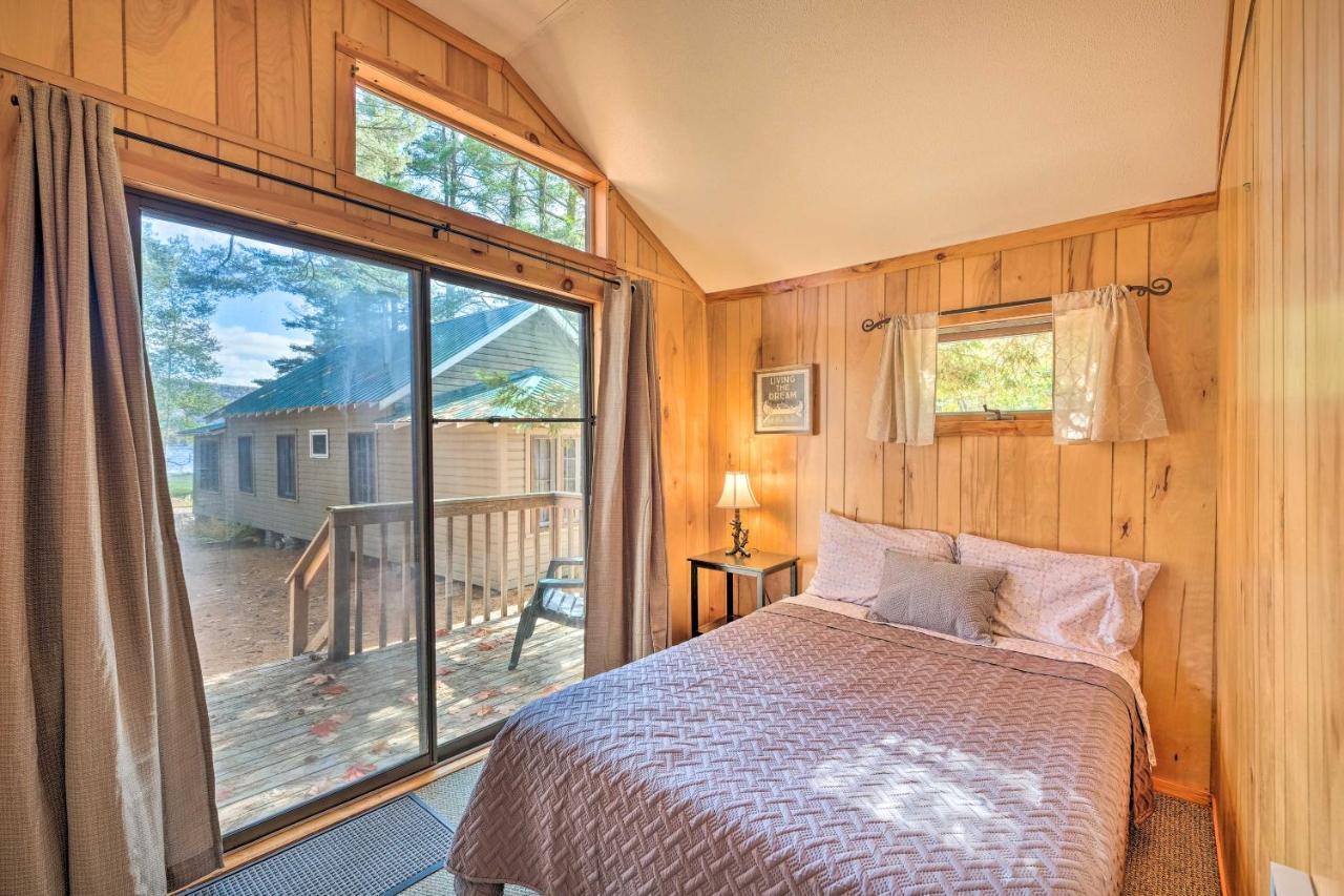Lake Pleasant Cabin On 3 Acres With Kayaks And Beach! Εξωτερικό φωτογραφία